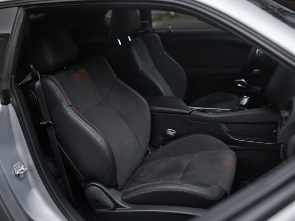 2019 Dodge Challenger III Рестайлинг 2, серебристый - вид 19