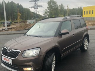 2015 Skoda Yeti I Рестайлинг, коричневый, 1850000 рублей, вид 1