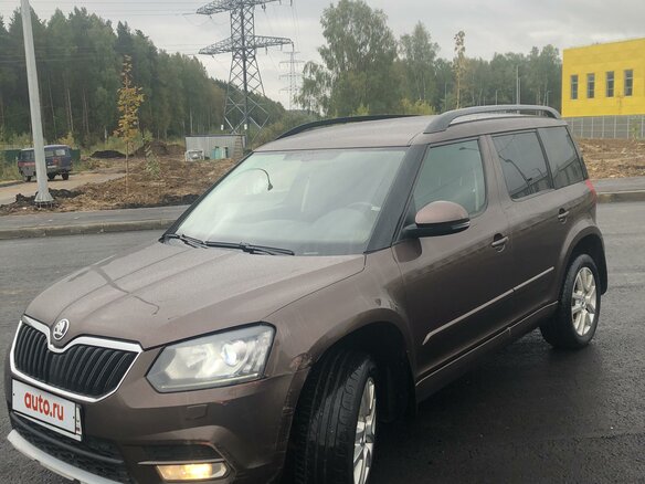2015 Skoda Yeti I Рестайлинг, коричневый, 1850000 рублей