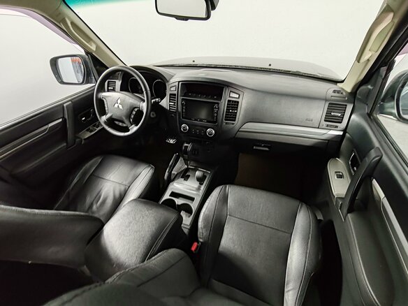 2014 Mitsubishi Pajero IV Рестайлинг 1, коричневый, 1900000 рублей - вид 10