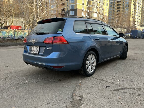 2015 Volkswagen Golf VII, синий, 1000000 рублей - вид 4