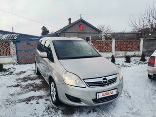 2010 Opel Zafira B Рестайлинг, бежевый, 900000 рублей, вид 1