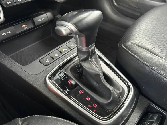 2021 Kia Rio IV Рестайлинг, чёрный, 1580000 рублей - вид 20