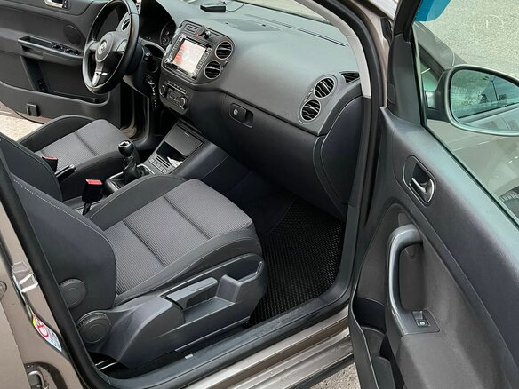 2011 Volkswagen Golf Plus II, серый, 850000 рублей - вид 5