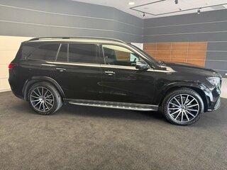 2022 Mercedes-Benz GLS 450 II (X167), чёрный, 10500000 рублей, вид 4