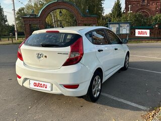 2012 Hyundai Solaris I, белый, 600000 рублей, вид 3