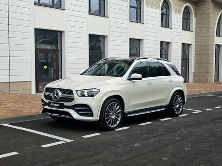 2020 Mercedes-Benz GLE 400 d II (V167), белый, 8499000 рублей, вид 1