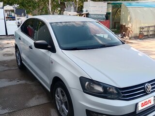 2016 Volkswagen Polo V Рестайлинг, белый, 1200000 рублей, вид 2