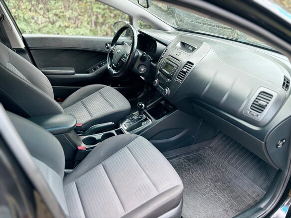 2019 Kia Cerato III Рестайлинг (Classic), чёрный, 1360000 рублей - вид 9