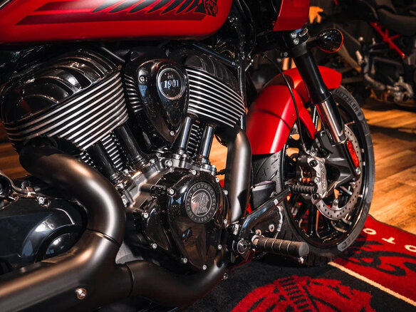 2025 Indian Chief, красный, 3150000 рублей - вид 12