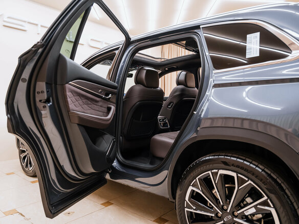2026 Geely Monjaro (Xingyue L) I Рестайлинг 2 (China Market), синий - вид 22