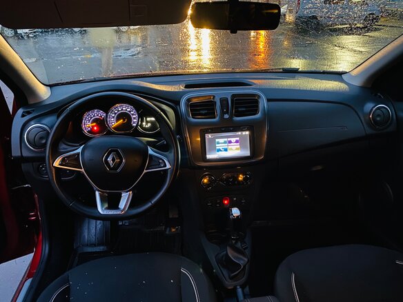 2020 Renault Logan Stepway II Рестайлинг, красный - вид 5