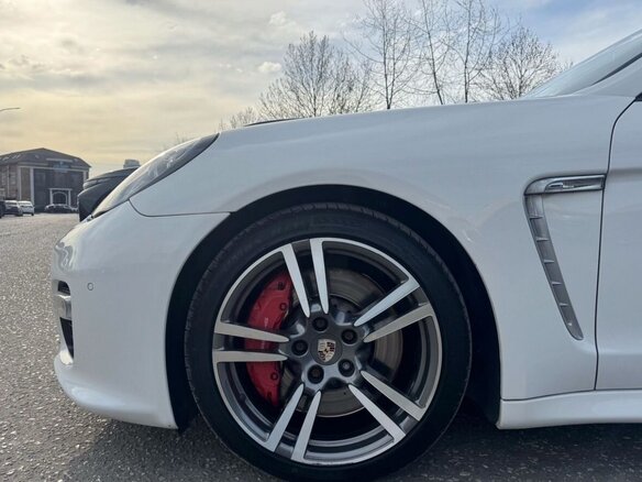 2010 Porsche Panamera Turbo I, белый, 2500000 рублей - вид 8