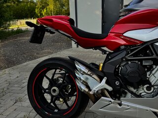 2013 MV Agusta F3 675, красный, 890000 рублей, вид 2