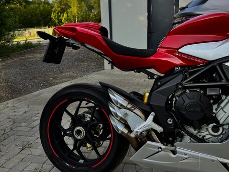 2013 MV Agusta F3 675, красный, 890000 рублей, вид 2