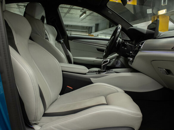 2020 BMW M5 Competition VI (F90) Рестайлинг, голубой, 9469000 рублей - вид 14