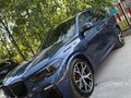 2018 BMW X5 50i IV (G05/G18), синий, 5900000 рублей - вид 2