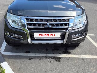 2015 Mitsubishi Pajero IV Рестайлинг 2, серый, 1900000 рублей, вид 2