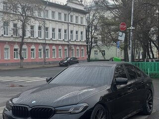 2018 BMW 5 серии 520d VII (G30/G31/G38), чёрный, 3690000 рублей, вид 2