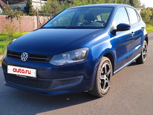 2010 Volkswagen Polo V, синий, 730000 рублей