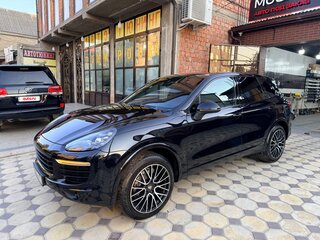 2017 Porsche Cayenne Diesel II Рестайлинг (958), чёрный, 4050000 рублей, вид 1