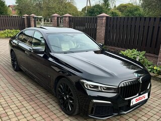 2019 BMW 7 серии 740d xDrive VI (G11/G12) Рестайлинг, чёрный, 7390000 рублей, вид 2
