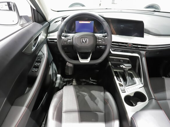 2025 Changan CS35 Plus I Рестайлинг, белый - вид 18