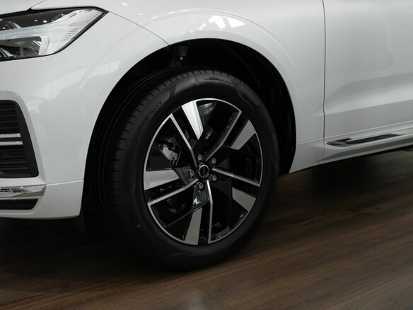 2025 Volvo XC60 II Рестайлинг 2, белый - вид 15