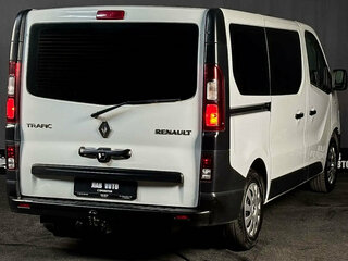 2017 Renault Trafic III, белый, 1900000 рублей, вид 5
