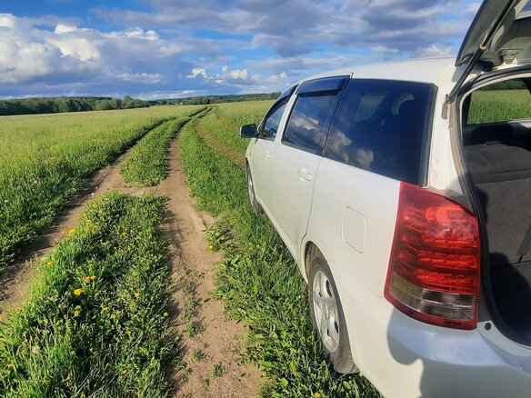 2003 Toyota Wish I, белый, 1200000 рублей - вид 16