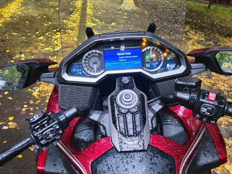 2019 Honda GL 1800 Gold Wing, красный, 3000000 рублей, вид 2