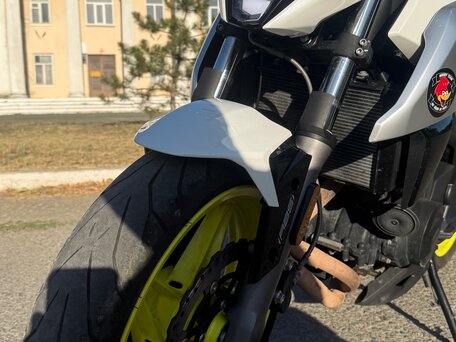 2023 CFMoto 650NK, белый, 400000 рублей, вид 4