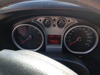 2011 Ford Focus II Рестайлинг, серебристый, 430000 рублей, вид 5