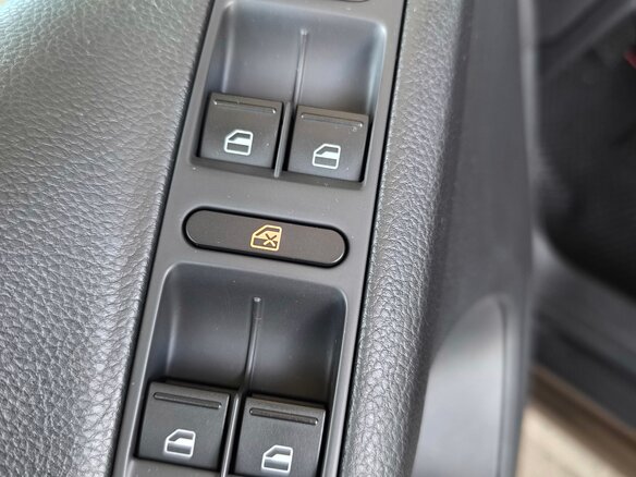 2014 Volkswagen Tiguan I Рестайлинг, коричневый, 1100000 рублей - вид 19