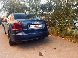 2018 Volkswagen Polo V Рестайлинг, синий, 1230000 рублей, вид 3