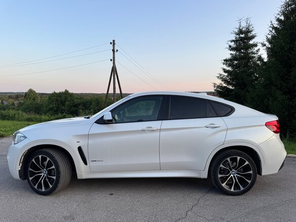 2019 BMW X6 30d II (F16), белый, 3990000 рублей - вид 3