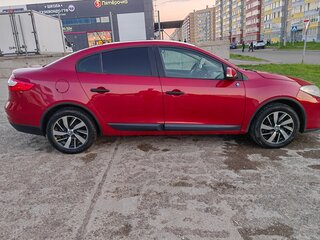 2010 Renault Fluence I, красный, 750000 рублей, вид 3