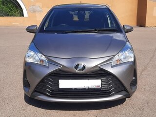 2017 Toyota Vitz III (XP130) Рестайлинг 2, серый, 1180000 рублей, вид 2