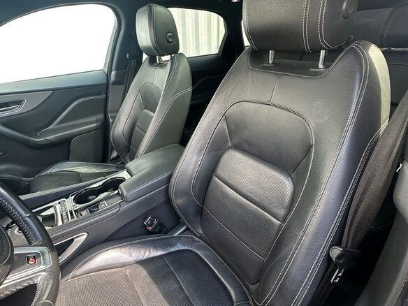 2016 Jaguar F-Pace I, чёрный, 2900000 рублей - вид 6