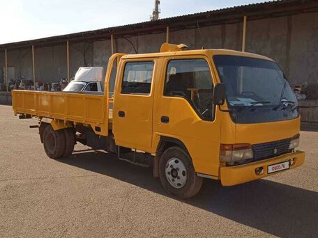 1994 Isuzu Elf (N-series), жёлтый, 950000 рублей, вид 1