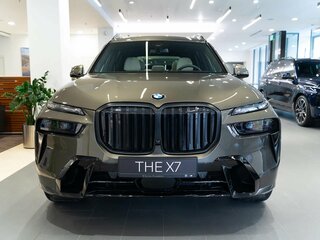2025 BMW X7 40d I (G07) Рестайлинг, зелёный, 19400000 рублей, вид 3