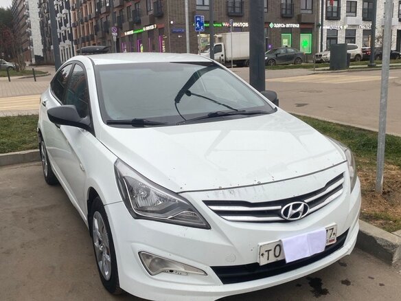 2014 Hyundai Solaris I Рестайлинг, белый, 750000 рублей - вид 1