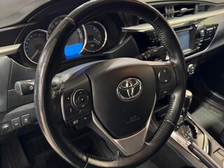 2013 Toyota Corolla XI (E160, E170, E180), белый, 1550000 рублей, вид 4