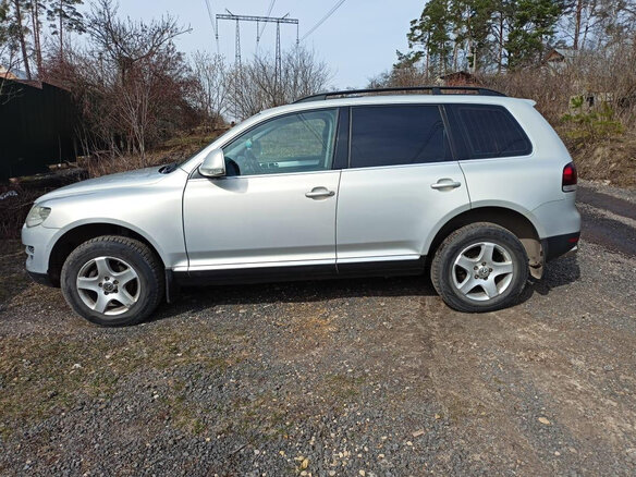 2009 Volkswagen Touareg I Рестайлинг, серый, 1250000 рублей - вид 7