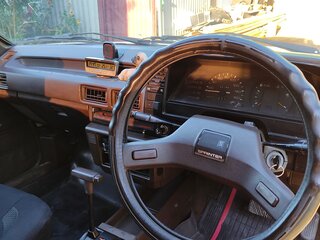 1986 Toyota Sprinter V (E80), белый, 200000 рублей, вид 3