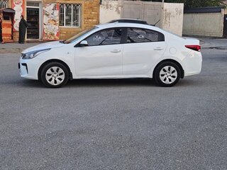 2017 Kia Rio IV, белый, 620000 рублей, вид 2