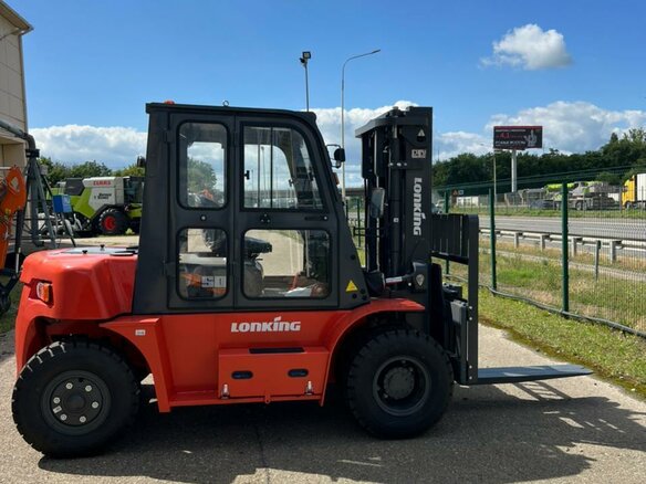 2024 Lonking LG50DT, красный, 3800000 рублей - вид 3