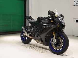 2020 Yamaha YZF-R1, чёрный, 2590000 рублей, вид 2