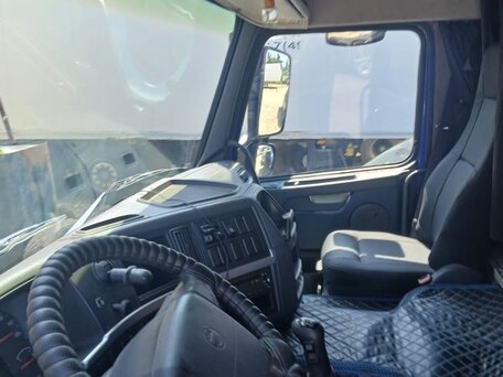 2012 Volvo FM, синий, 2300000 рублей, вид 5