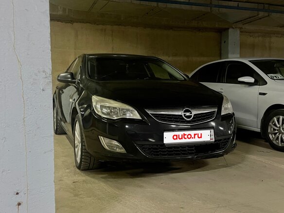 2011 Opel Astra J, чёрный, 400000 рублей
